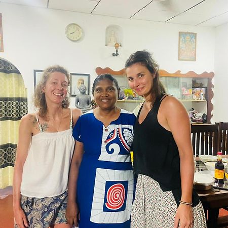 Chithra Homestay Tangalle Exterior photo