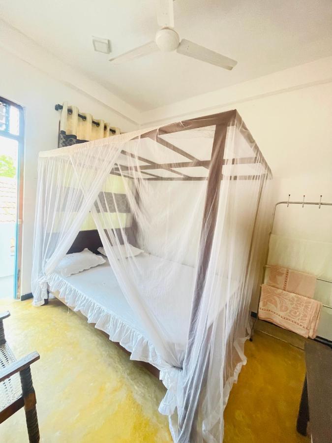 Chithra Homestay Tangalle Exterior photo