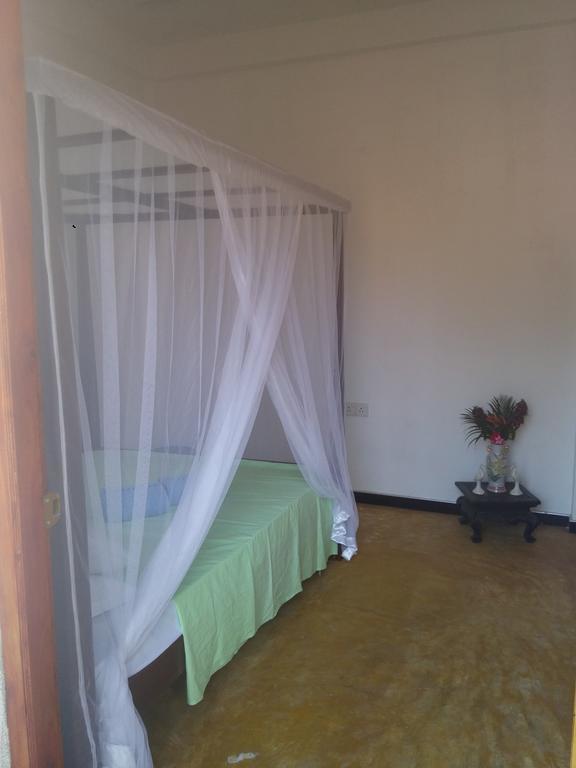 Chithra Homestay Tangalle Exterior photo