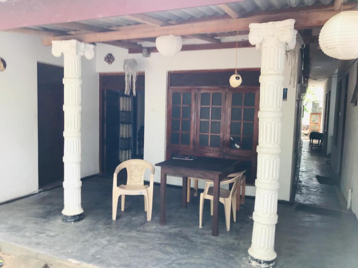Chithra Homestay Tangalle Exterior photo